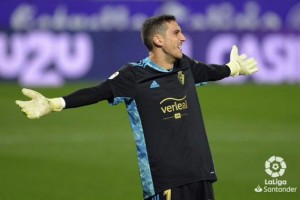  沃尔夫斯堡定位球战术奏效，头球制胜拿下关键分  