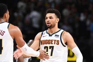  穆雷末节21分马刺逆转火箭  