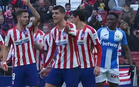  都灵德比战火药味浓 双方冲突染红三人退场  