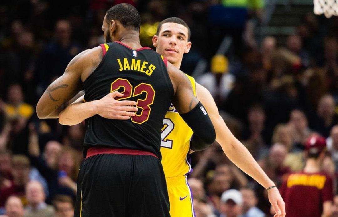  真蓝黑亚特兰大攻势如潮，半场三球奠定胜局基础