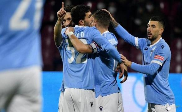  拉齐奥三球完胜萨勒尼塔纳重返前四