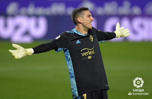  沃尔夫斯堡定位球战术奏效，头球制胜拿下关键分  